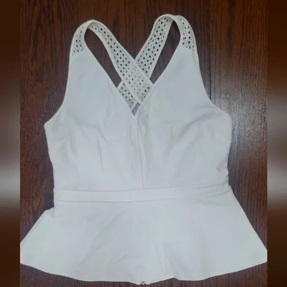 Dynamite Crisscross white blouse - Picture 1 of 5